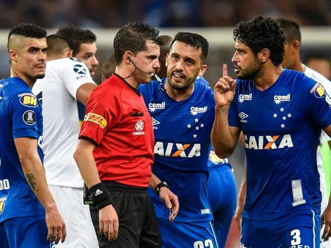 Jugador de Cruzeiro dijo que el árbitro les dijo "son malos"