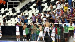Los futbolistas del Bahía celebran la victoria.