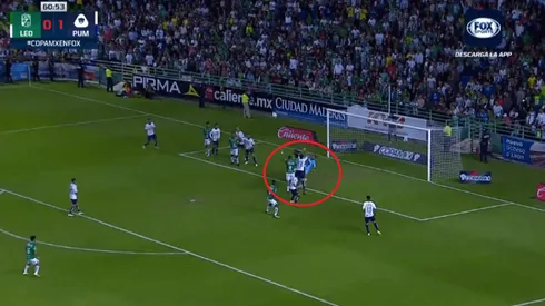 Tras una mala salida de Fraga, Walter González igualó el marcador.