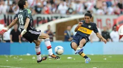 Erviti anotándole a Barovero en 2012.