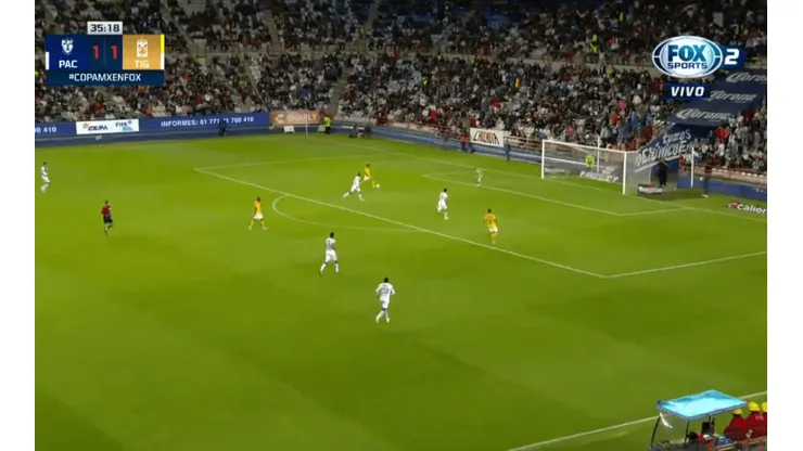 Aquino dio vuelta el partido para Tigres.