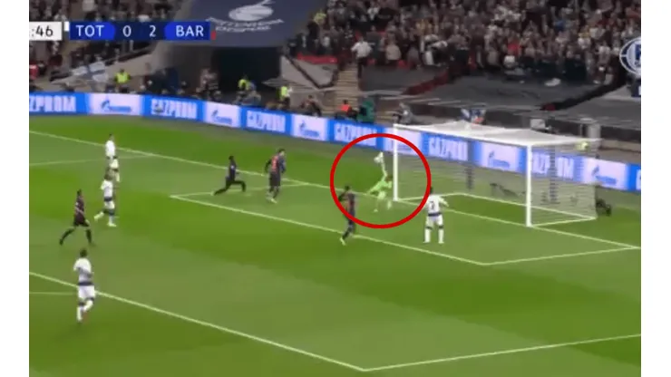 Foto captura de la tapada de Ter Stegen.