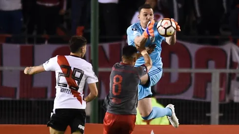 BOOM. El momento exacto del golpe de Armani contra Meza (Foto: Getty).