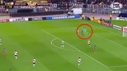 Foto captura del momento de Armani con Meza.