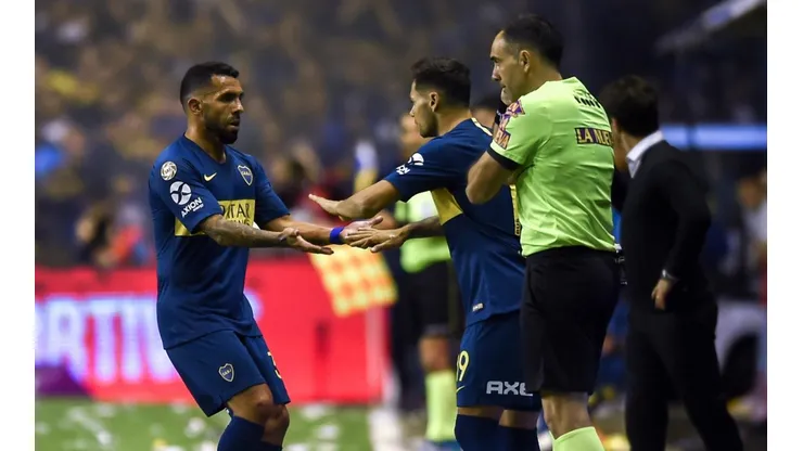 Zárate entra por Tevez en el Superclásico