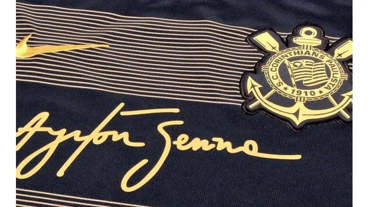 La bellísima camiseta del Timao.