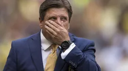 DUROS. Ya ni siquiera los ídolos sostienen al Piojo. (Foto: Mexsport).