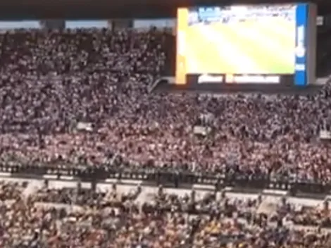 La afición de Chivas deliró con el gol de Pulido en el Estadio Azteca