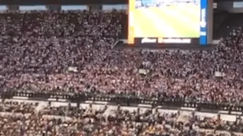 LOCURA. El tanto del 9 al menos sirvió para sumar.