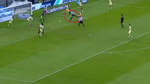 LA EMPUJÓ. En este caso, al 9 le tocó lo más sencillo.