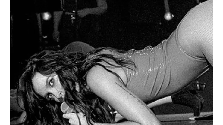 Oriana, muy 'provocativa' en su show.