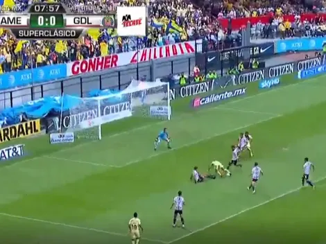 América ya pidió un penal a favor a los 10 minutos