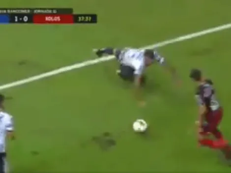 ¿Está loco? Vangioni fue a trabar con la cabeza en el partido que Monterrey le ganó a Tijuana