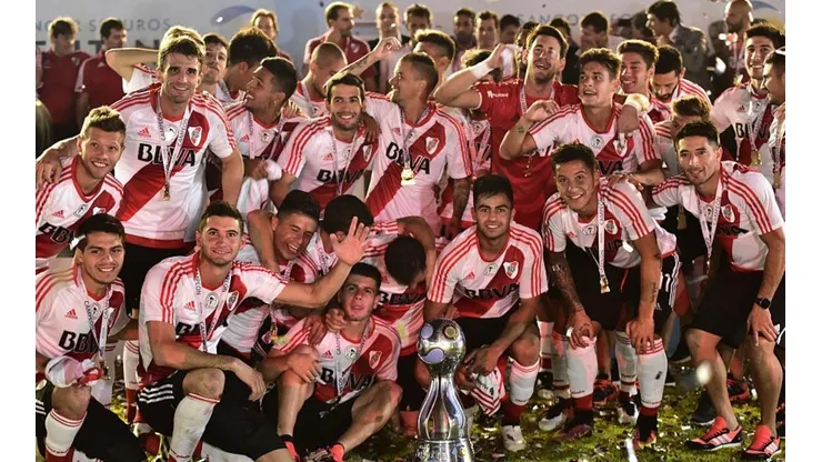 Alonso festejando la Copa Argentina 2016.