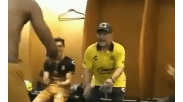 ES ÉL. El que medianamente conoce a Pelusa sabe que es capaz de cualquier cosa.