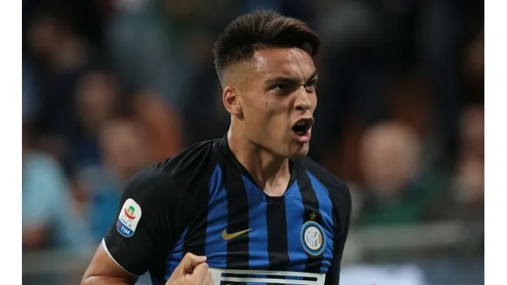 Lautaro Martínez celebra su gol ante Cagliari.