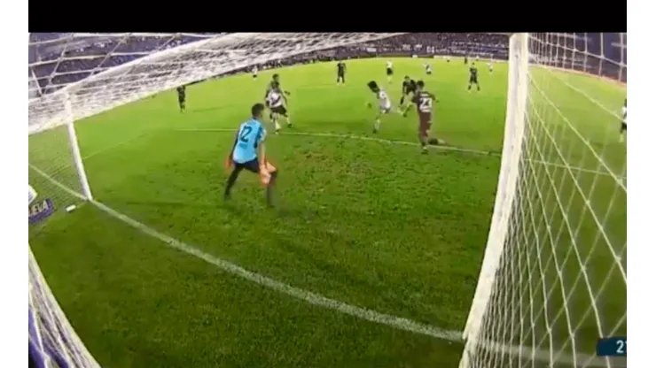 Scocco hace goles de todos los colores y empata en La Fortaleza para River