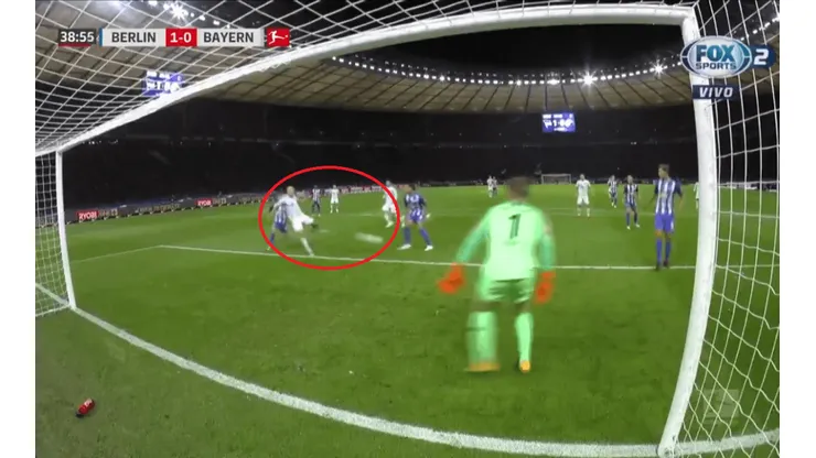 Era más fácil hacerlo: el insólito gol que erró Robben