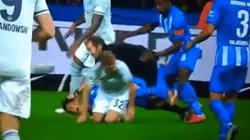 Como no reírse: el choque múltiple entre un árbitro, Kimmich y dos rivales