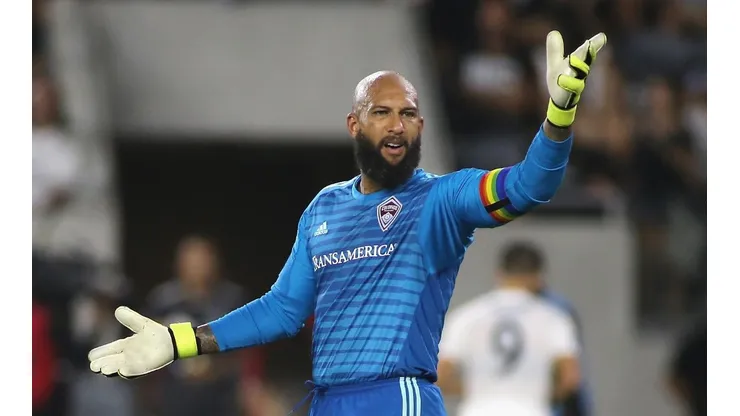 QUÉ DICEN. Tim Howard juega sus últimos cartuchos en Colorado Rapids (Foto: Getty).