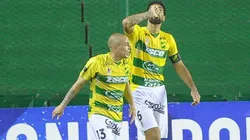 Barboza celebra su gol ante Banfield.