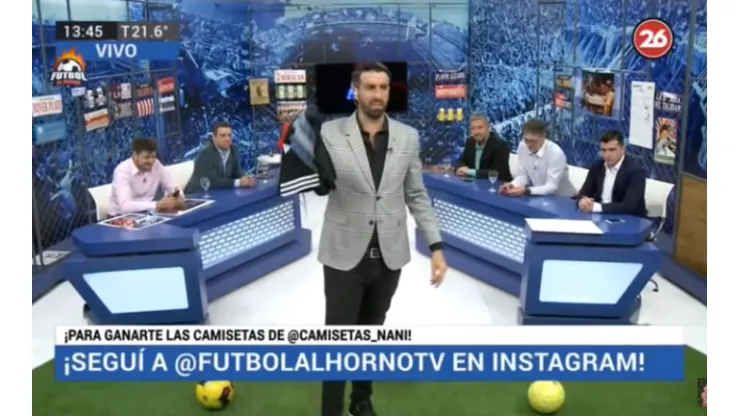 Azzaro enojado presenta la nueva camiseta de la Selección para que "Messi esté cómodo"