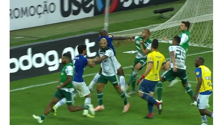 Cruzeiro se puso en modo Libertadores y terminó su partido vs Palmeiras a los golpes y con tres expulsados