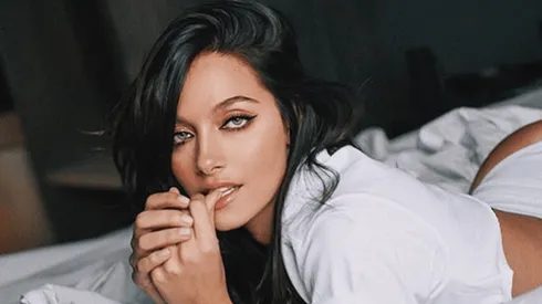 Recién salida de bañarse y con la toalla baja, Oriana Sabatini volvió locos a todos