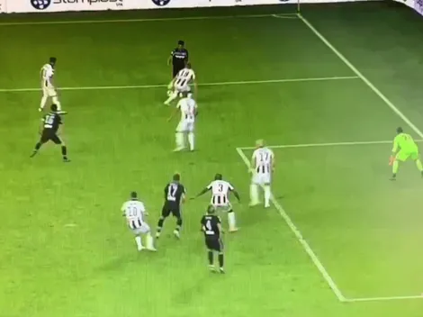 El Tucu Correa dejó un ridículo al defensor y la mandó al fondo de la red