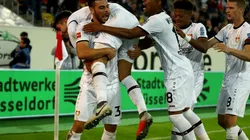 Alario vio desde el banco una actuación magistral de Volland para el triunfo del Leverkusen