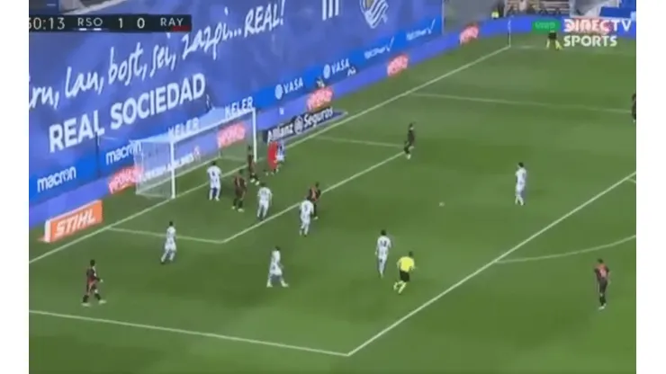 De los peores bloopers del año: insólito el gol que le regaló Rulli a Advíncula