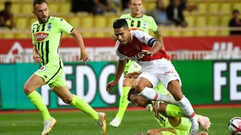 Angers dejó al Mónaco pensando en el descenso