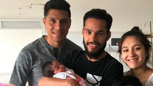 Enzo Pérez y su hermano, juntos en el hospital en el nacimiento de este último.