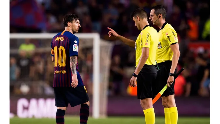 Messi se enojó feo con el árbitro