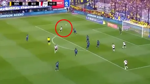 Foto de la volea del Pity Martínez.