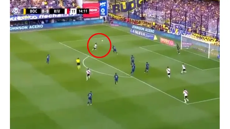 Foto de la volea del Pity Martínez.