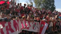 Los hinchas de River afuera del Monumental.