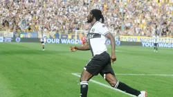 Golazo de Gervinho en un estadio repleto.