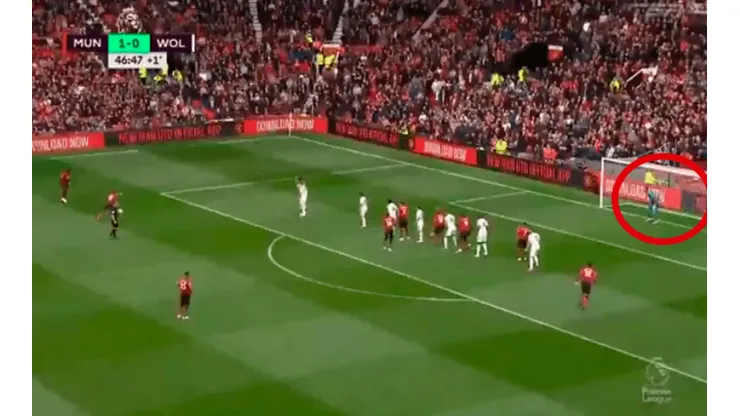 Gran volada de Rui Patricio.