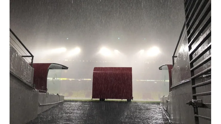 Clima adverso en el Estadio Morelos.