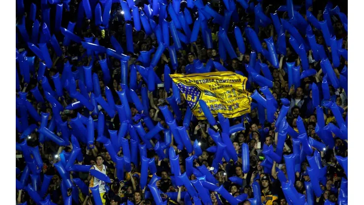 AZUL Y ORO. Así lució La Bombonera el último miércoles en la noche de Copa Libertadores (Foto: Getty).