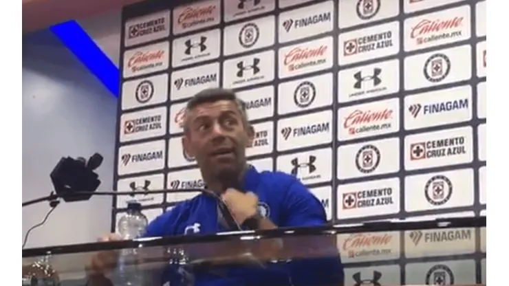Foto del entrenador de Cruz Azul.
