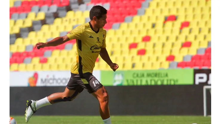 El exjugador de la "U" sumará sus primeros minutos con el Canario.