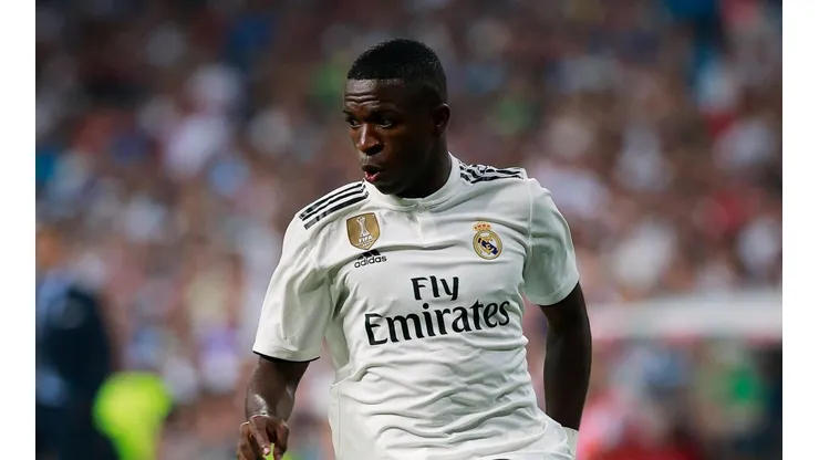 DE MERENGUE. Vinicius Junior durante el Trofeo Santiago Bernabéu ante Milan (Foto: Getty).
