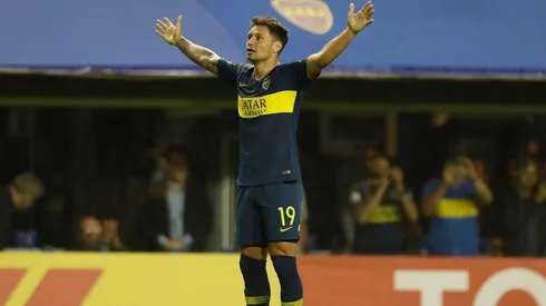 Foto de Mauro Zárate festejando el gol de Boca.