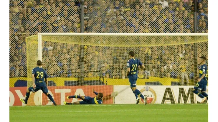 Wilmar Barrios se tiró, sacó una pelota en la línea y explotó La Bombonera