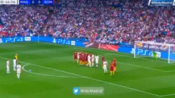 Foto de Isco por tirar el tiro libre.