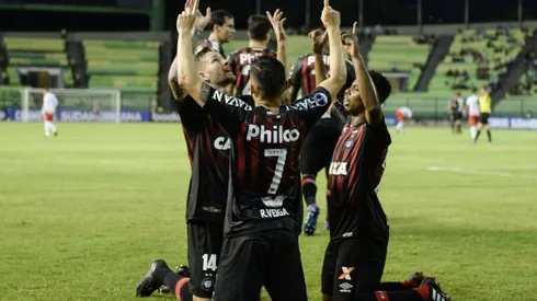 Triunfo de oro: Paranaense sacó chapa y venció a Caracas en Venezuela