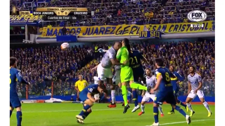 Foto del portero de Boca y el choque.