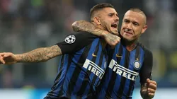 DESAHOGO NERAZZURRI. Icardi festeja su golazo de volea con Nainggolan (Foto: Getty).